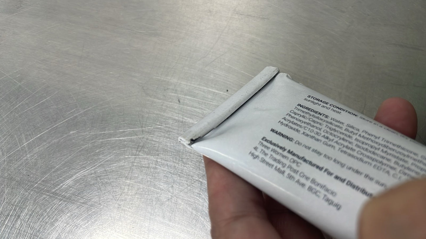 Lightweight  Daily Tinted Sunscreen with SPF50 - Buy One Get One (Imperfect Packaging)